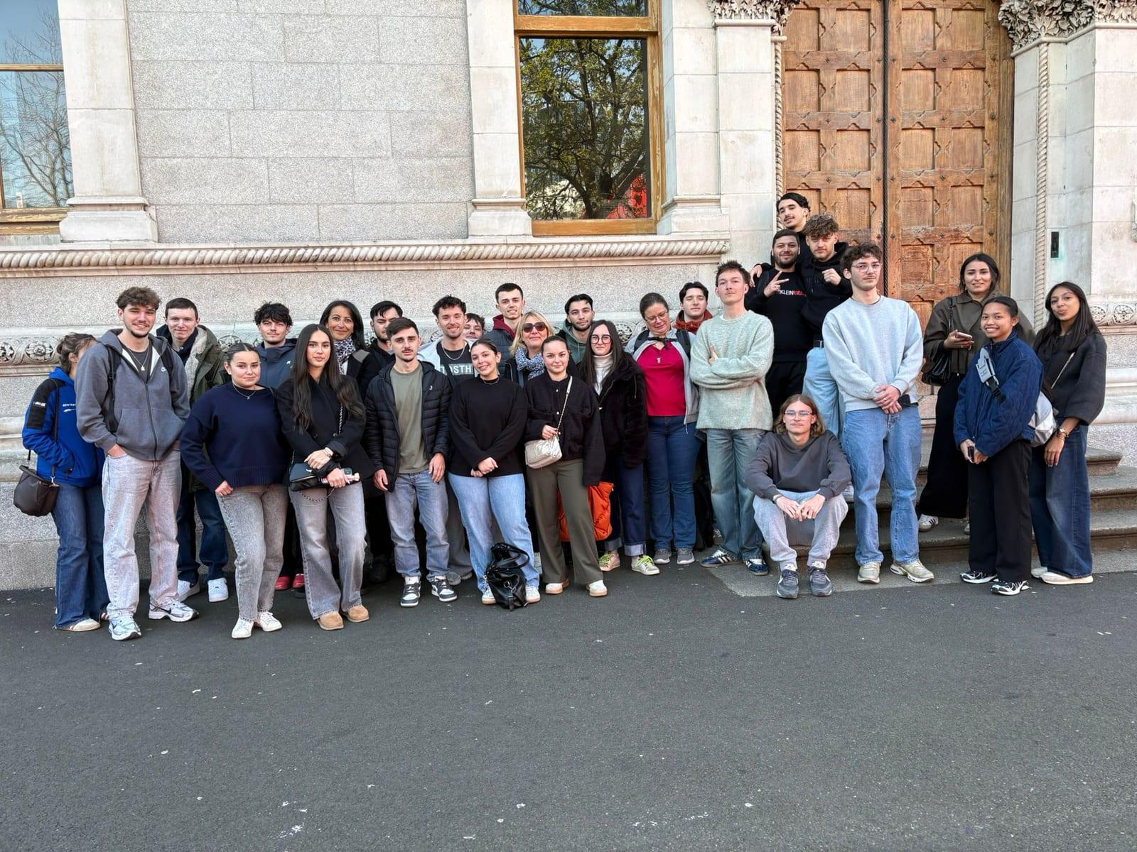 Photo de groupe des étudiants du Pôle Sup lors du séjour pédagogique à Dublin